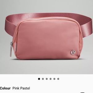 Lululemon everywhere belt bag in pink pastel